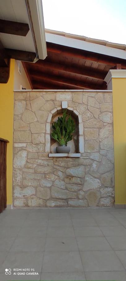 דירות מרטיאס Andri House מראה חיצוני תמונה